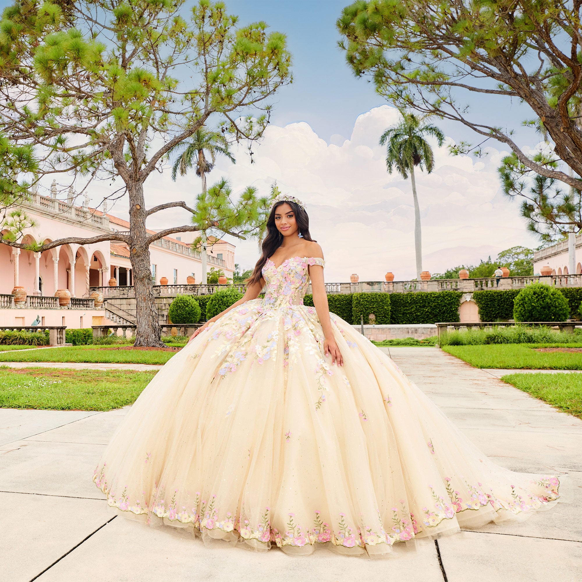 veronica fashion quinceanera dresses Available At Veronica's Fashion #quince #quinceaos #quinceera #xv #xvaos #xvdress #emerald #emeraldgreen #veronicasfashion #sweet15 #sweet16 #xv #xvaos #xvdress #15 #15aos #15anos #16 #16aos